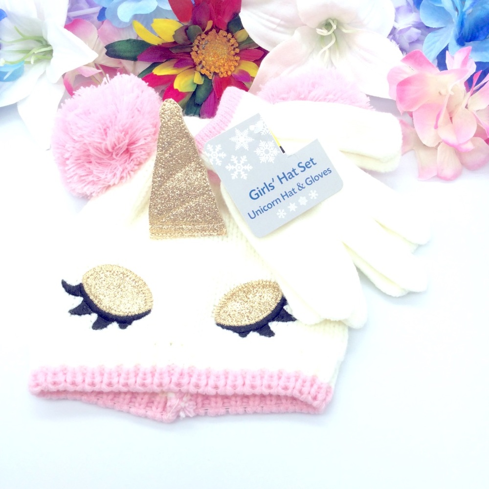 - Girls unicorn hat & glove set. New